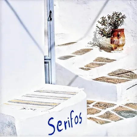 Per Seas Serifos Town
